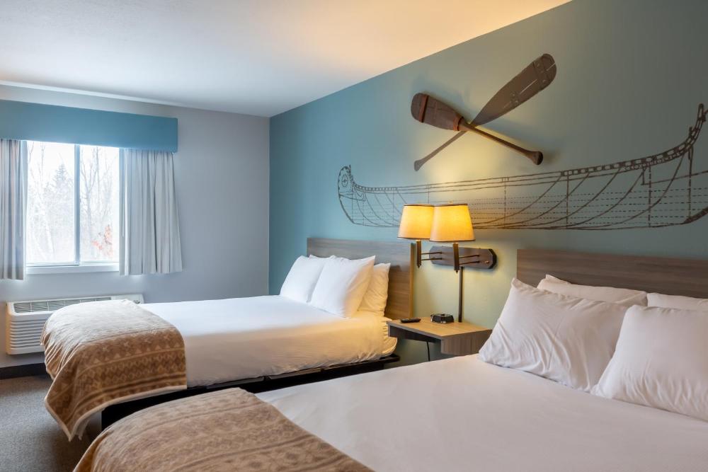 Queen Room with Two Queen Beds interior